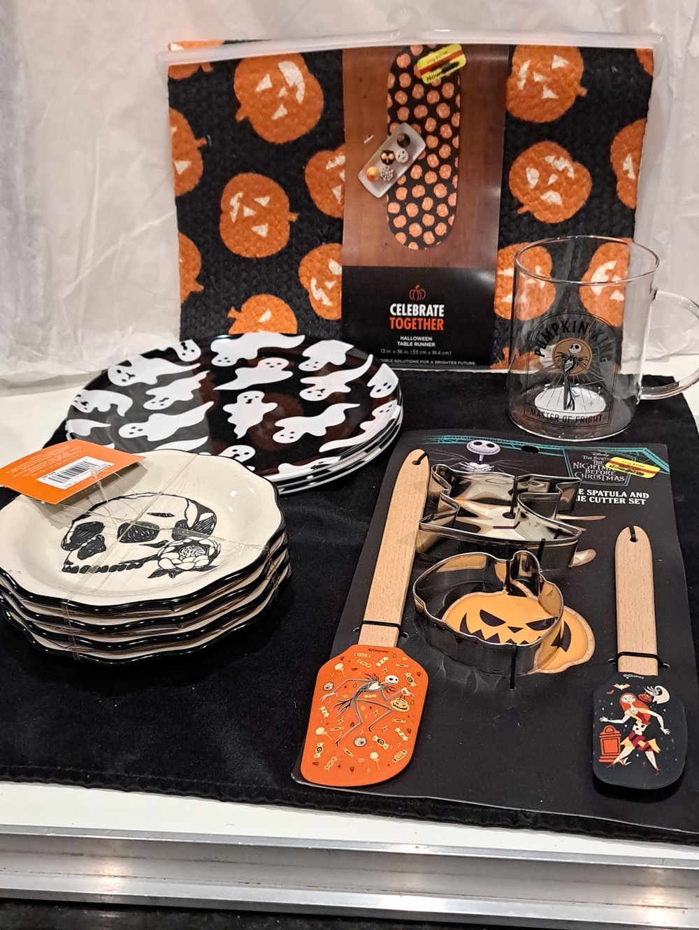 NWT Halloween Lot-Tbl Runr,4Ceramic Plates,4pc Disney Spatula/cookie CutterSet +
